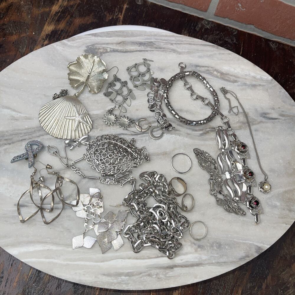 Monet Sarah Coventry Costume Jewelry Lot 25pc Silver Tone Cuff Link Vintage MCM